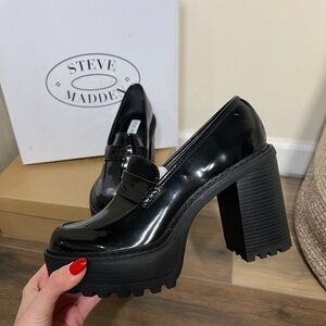*BRAND NEW* Steve Madden Platform Black Loafer